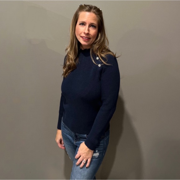 Meet your Posher, Sue 🙋🏻‍♀️ - Picture 1 of 1